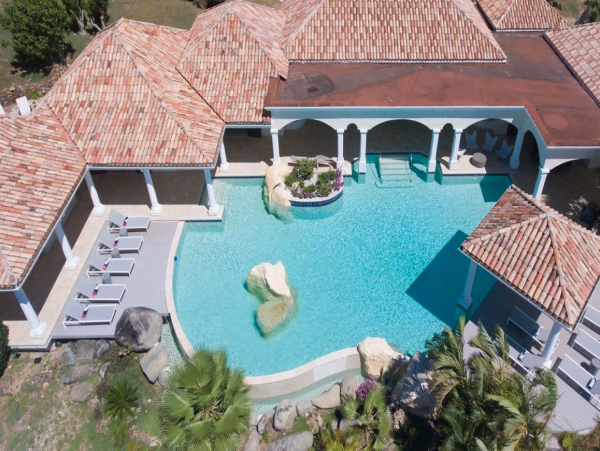 Bay Beachfront Luxury Six Bedroom Home in Saint Martin